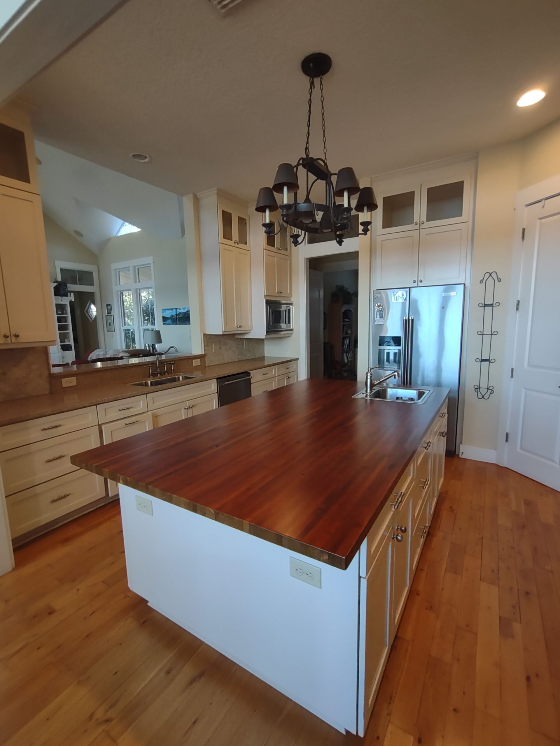 13-Dec 29 2025 02_21pm-G3hW custom cabinet makers Jacksonville FL project photo from Neptune Custom Cabinetry website